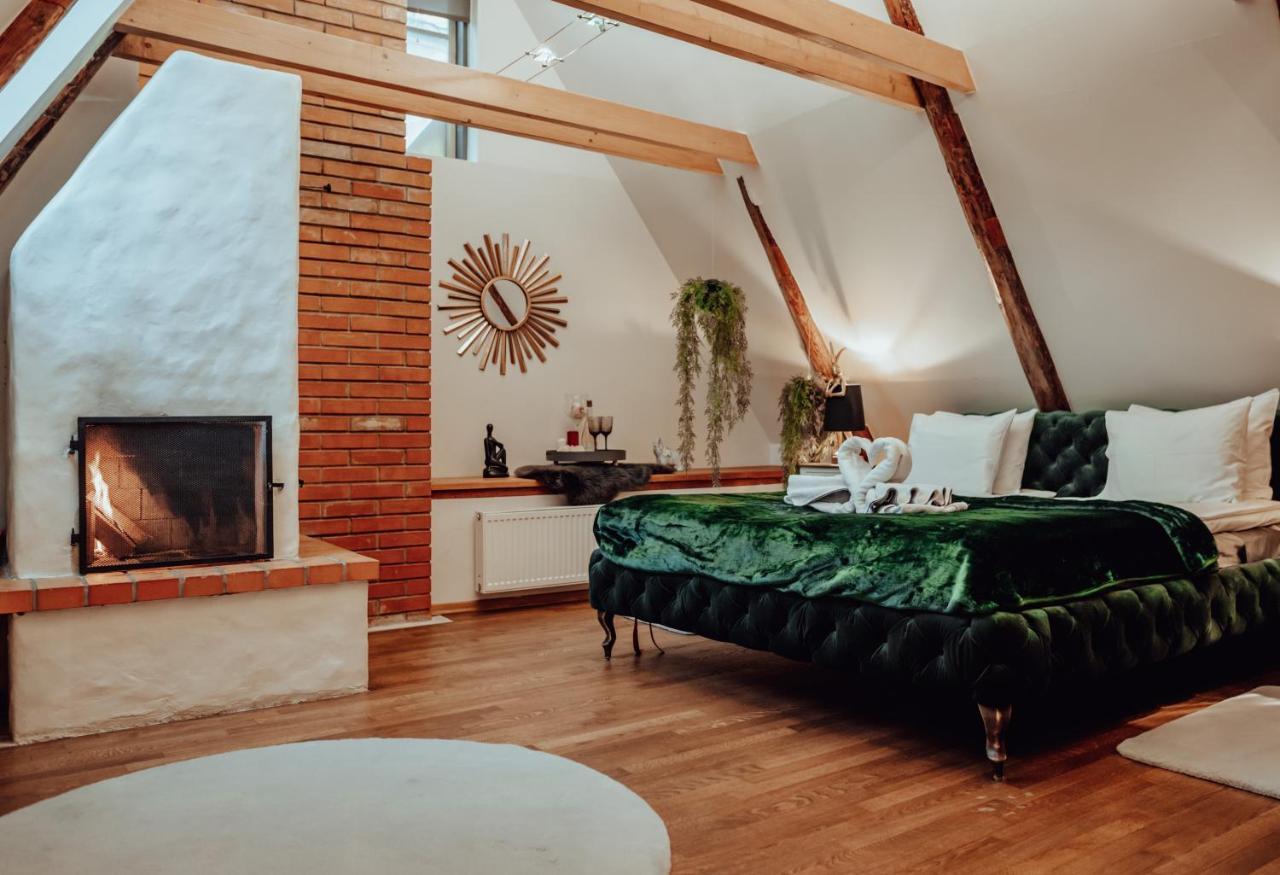 Rataskaevu Boutique - 7 Unique Huoneisto